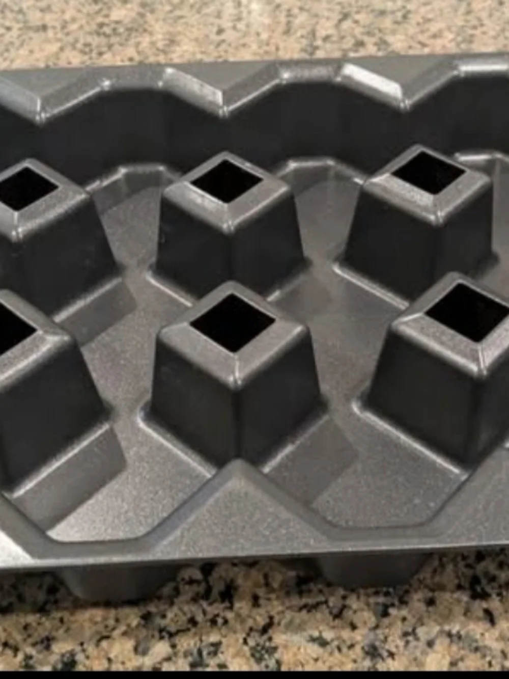 Crispy Corner Brownie Pan - Black